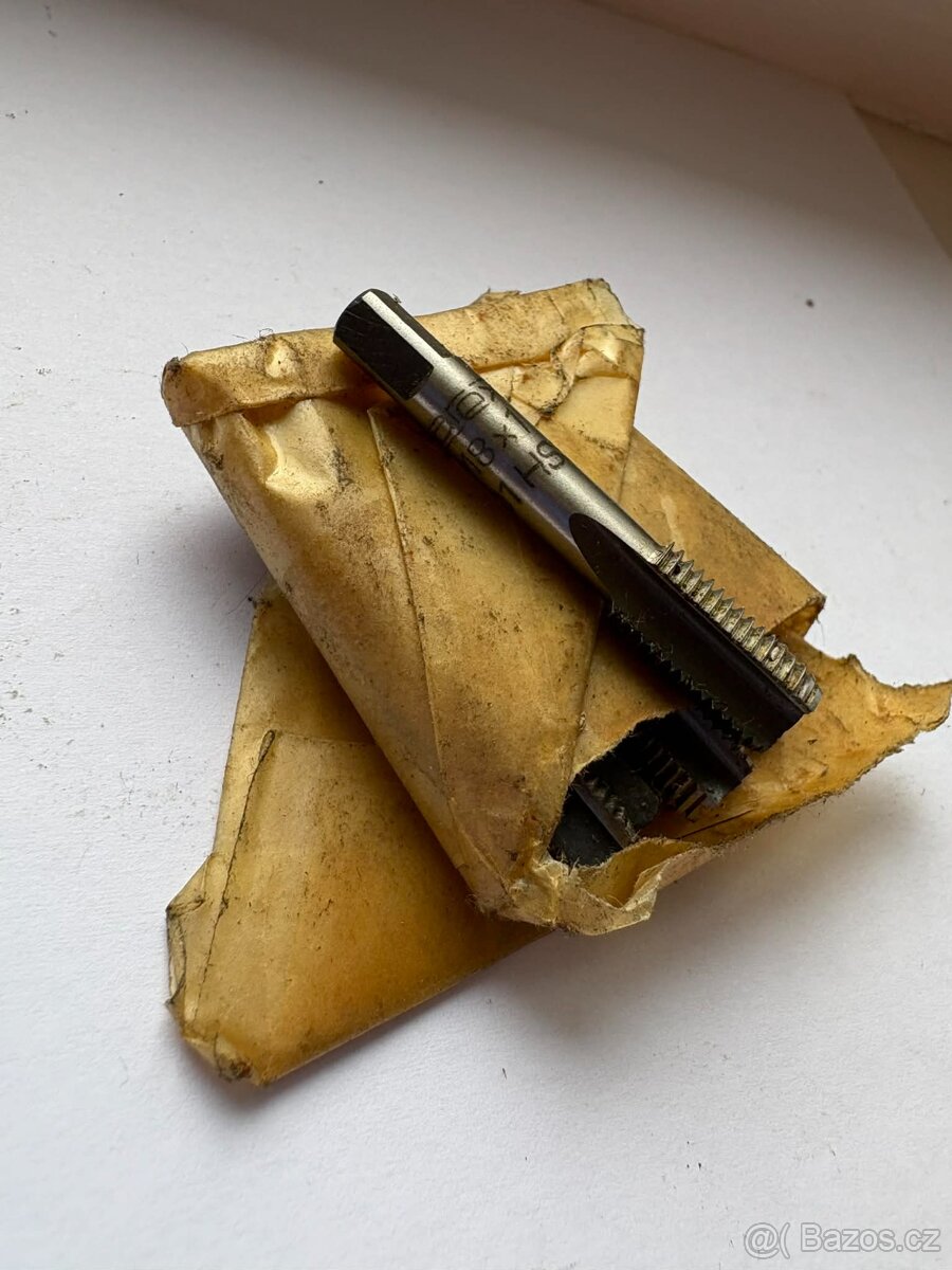 Závitník Narex M8x1 - 2