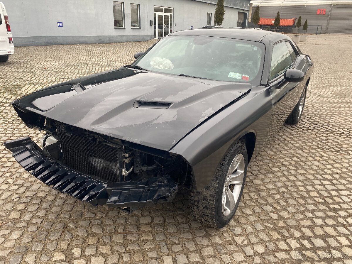 Dodge Challenger 3.6 novy model 2015 r.v - 2