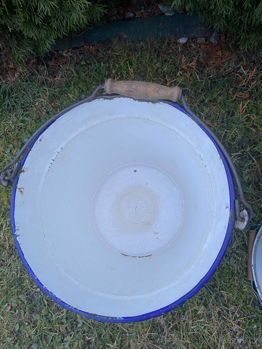 STARÝ SMALTOVANÝ KÝBL - 2