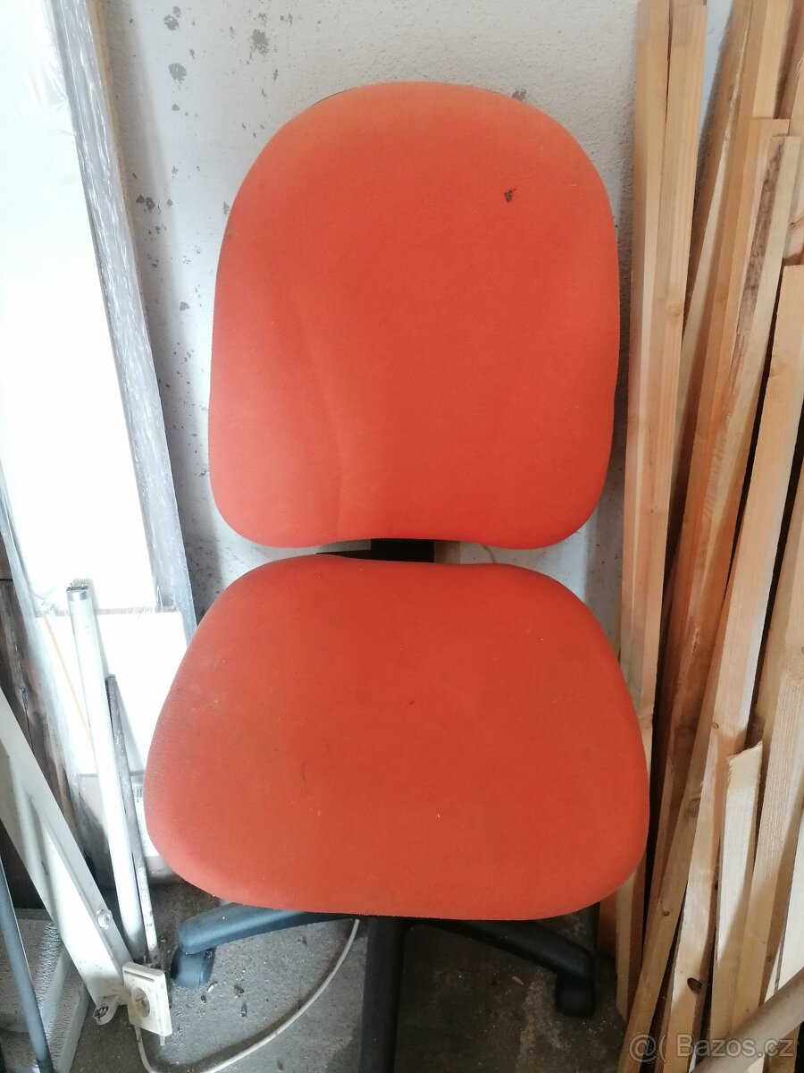 Kolečková židle - 2