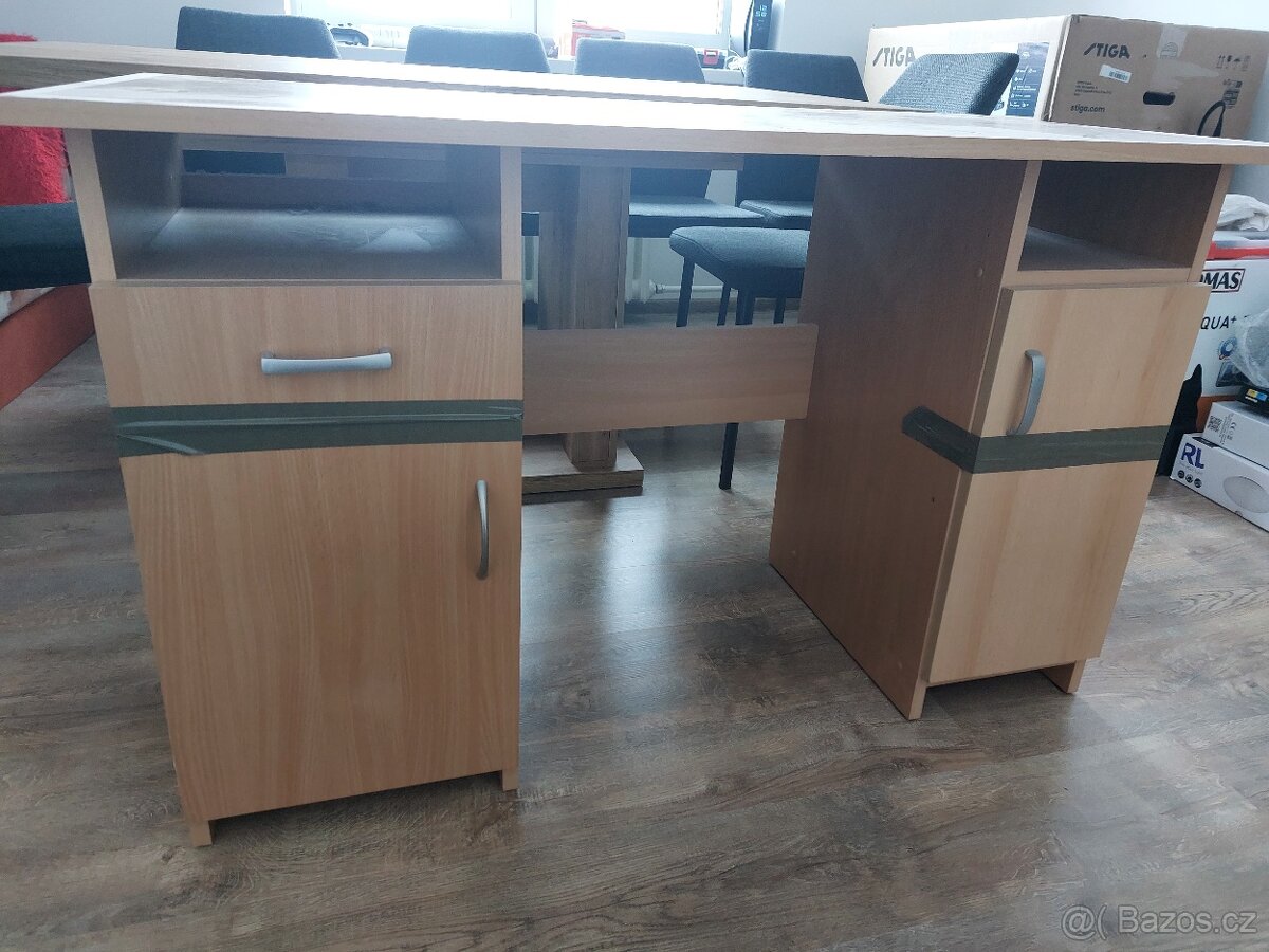 psací stůl - 2