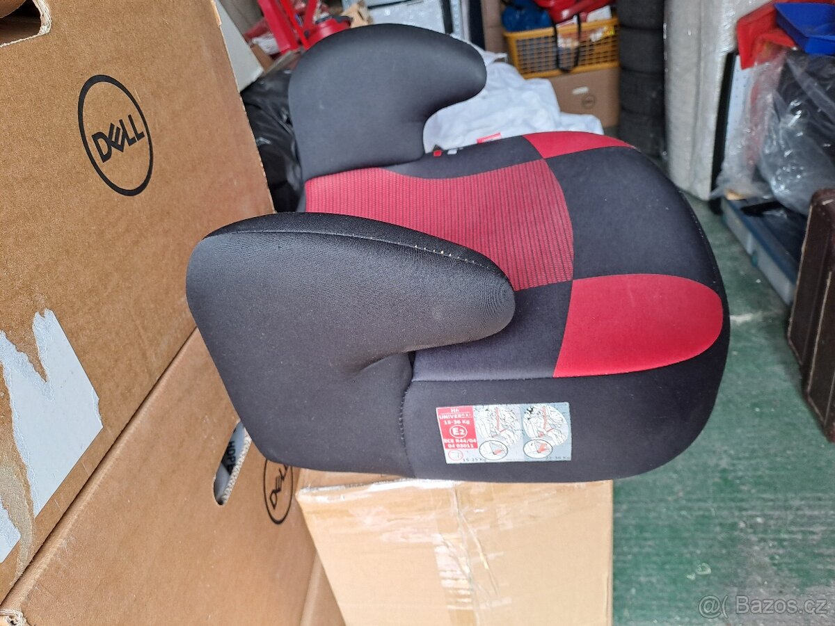 podsedák do auta - 2