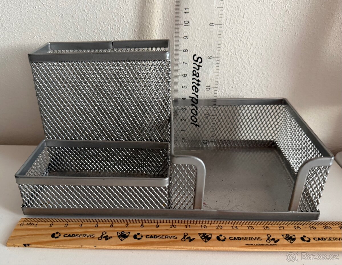 Drátěný stojan / stojánek - 2