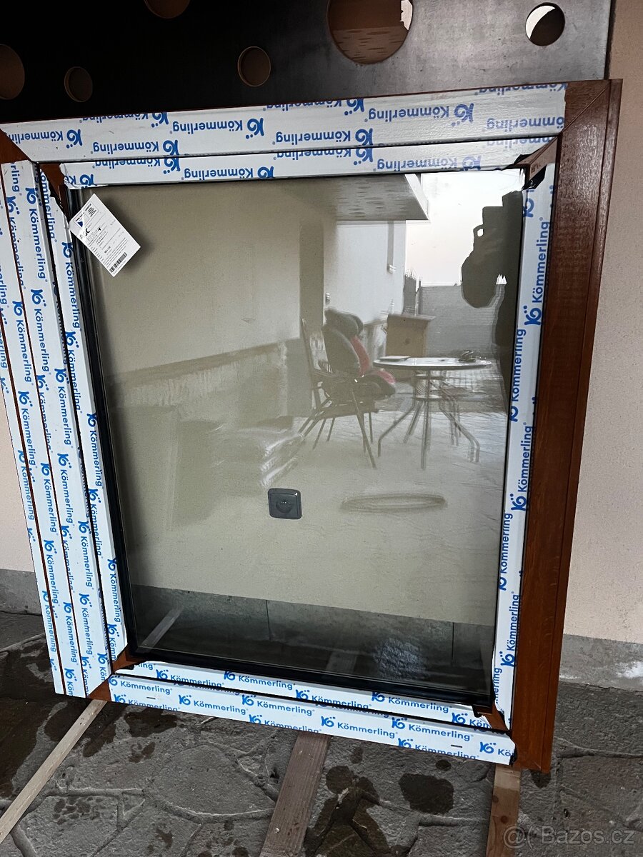Okno 110,5 x 133 cm trojsklo - 2