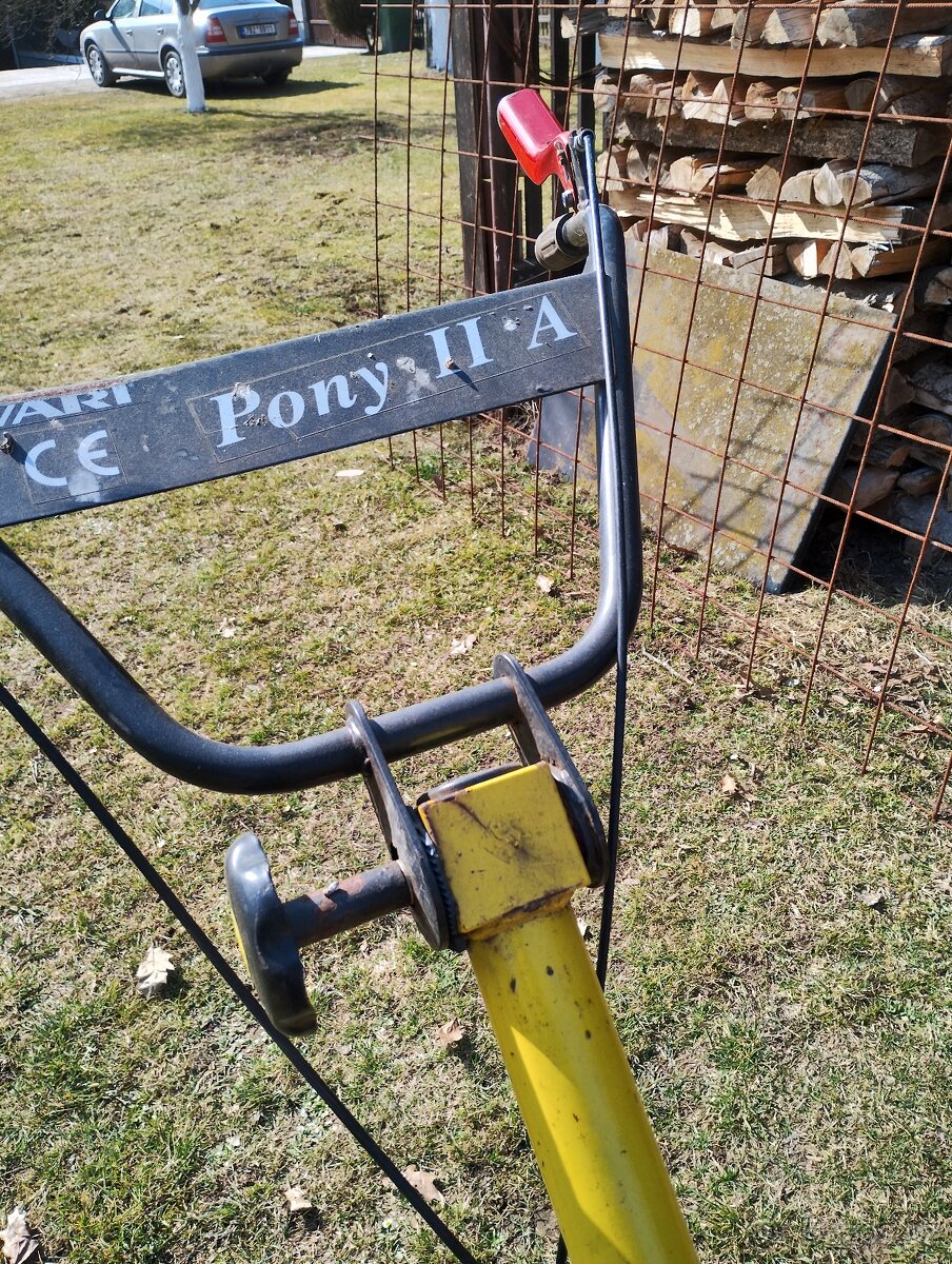 Traktor vaří pony - 2