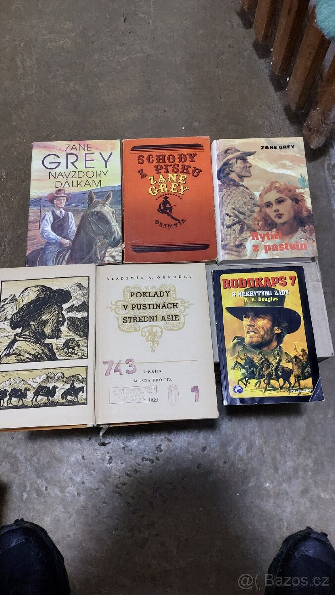 STARÉ DOBRODRUŽNÉ KNIHY - 2