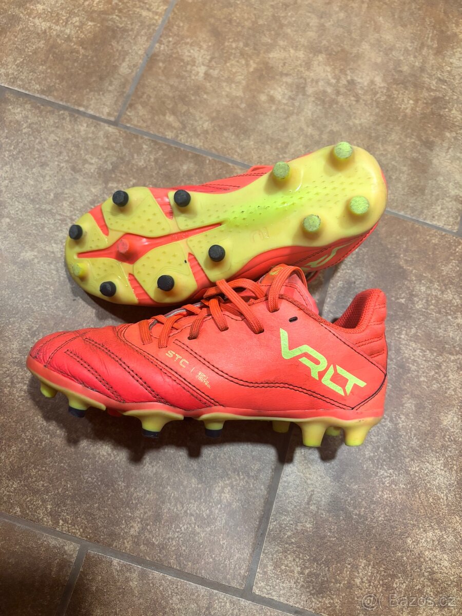 Dětské kopačky Viralto ll FG vel.33 - 2