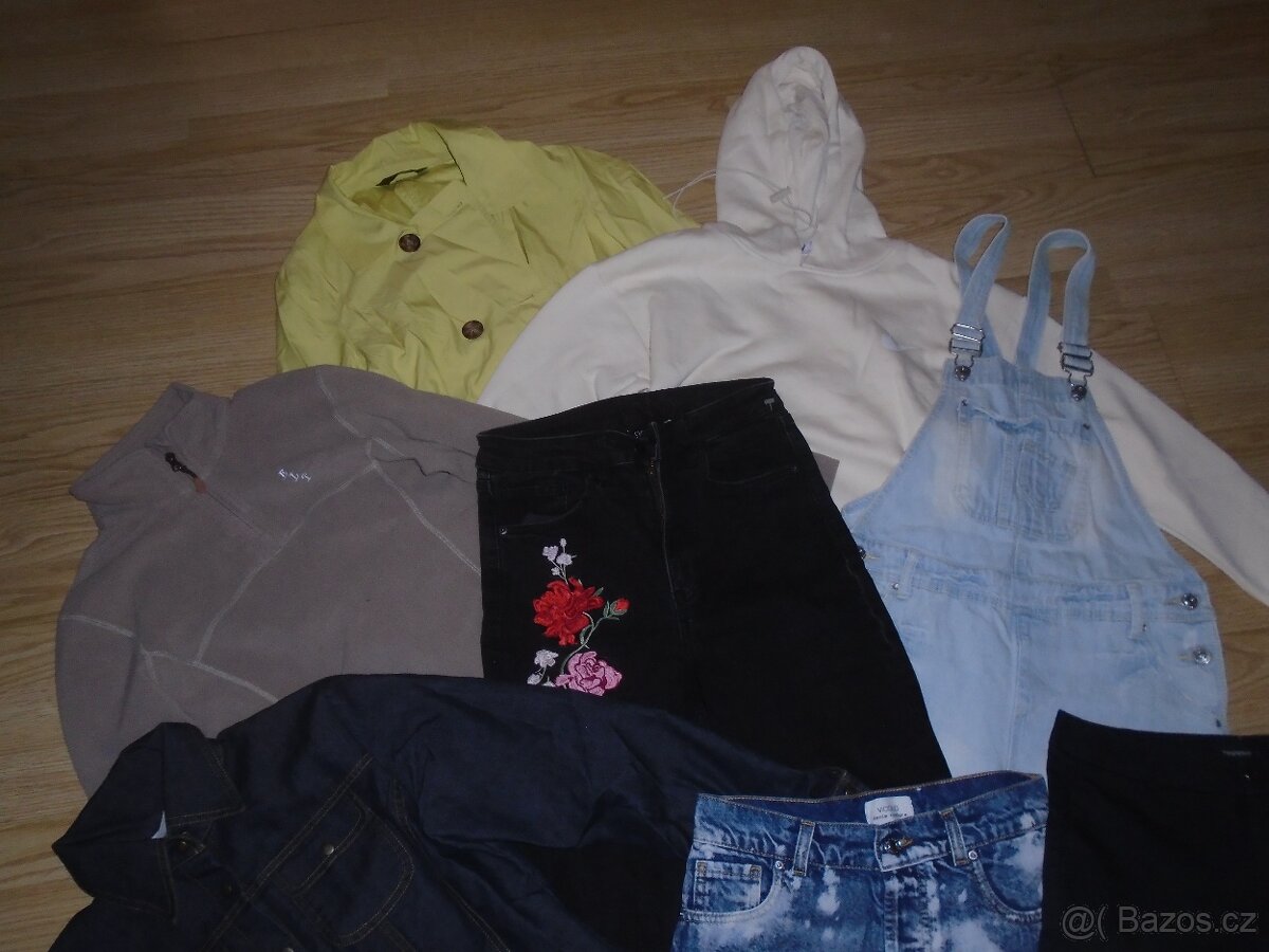 balíček dámského oblečení vel. S ( 36 ) - 2