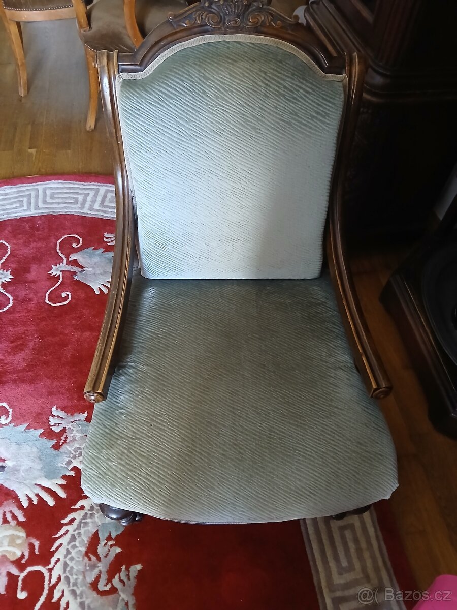 Jedna stará křesla z konce 19. století Vše ve výborném stav - 2