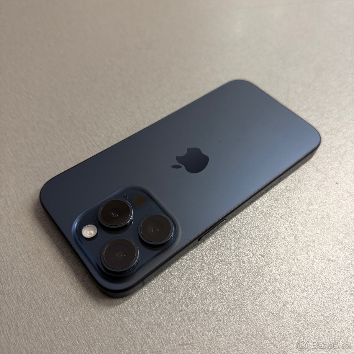 iPhone 15 Pro 128GB modrý titan, jako nový, 12 měsíců záruka - 2