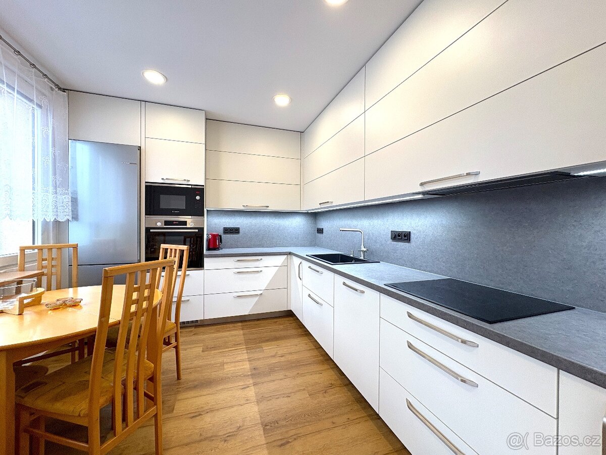 Pronájem bytu 3+1 70 m², Náchod - 2