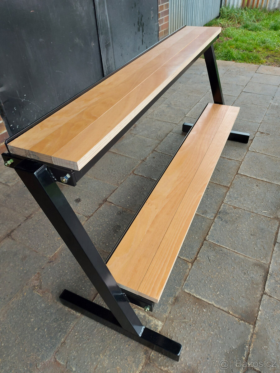 Stojan pro kettlebelly - 2