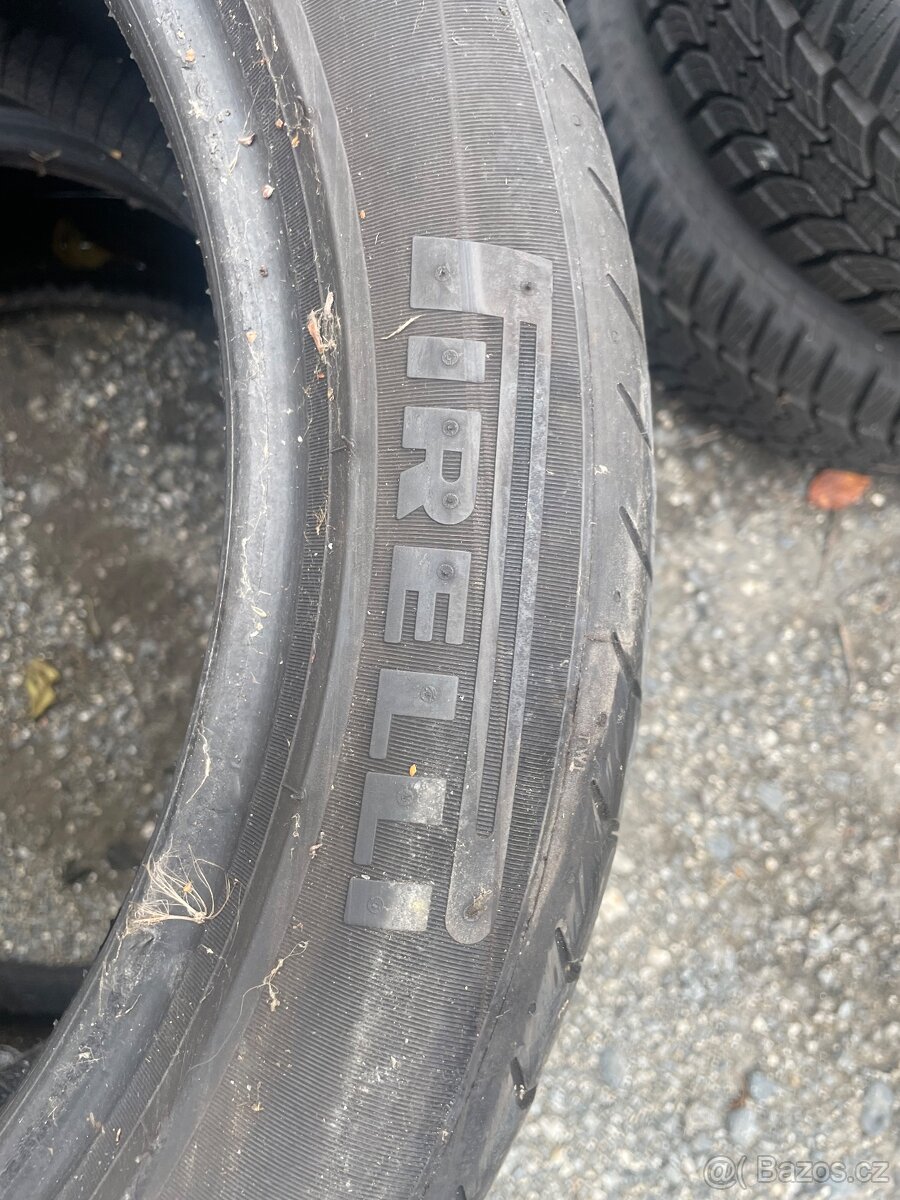 275/40/r19 runflat - 2