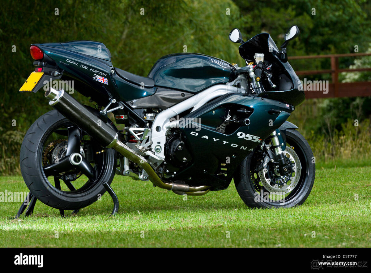 Triumph 955i Daytona Limited edition - 2
