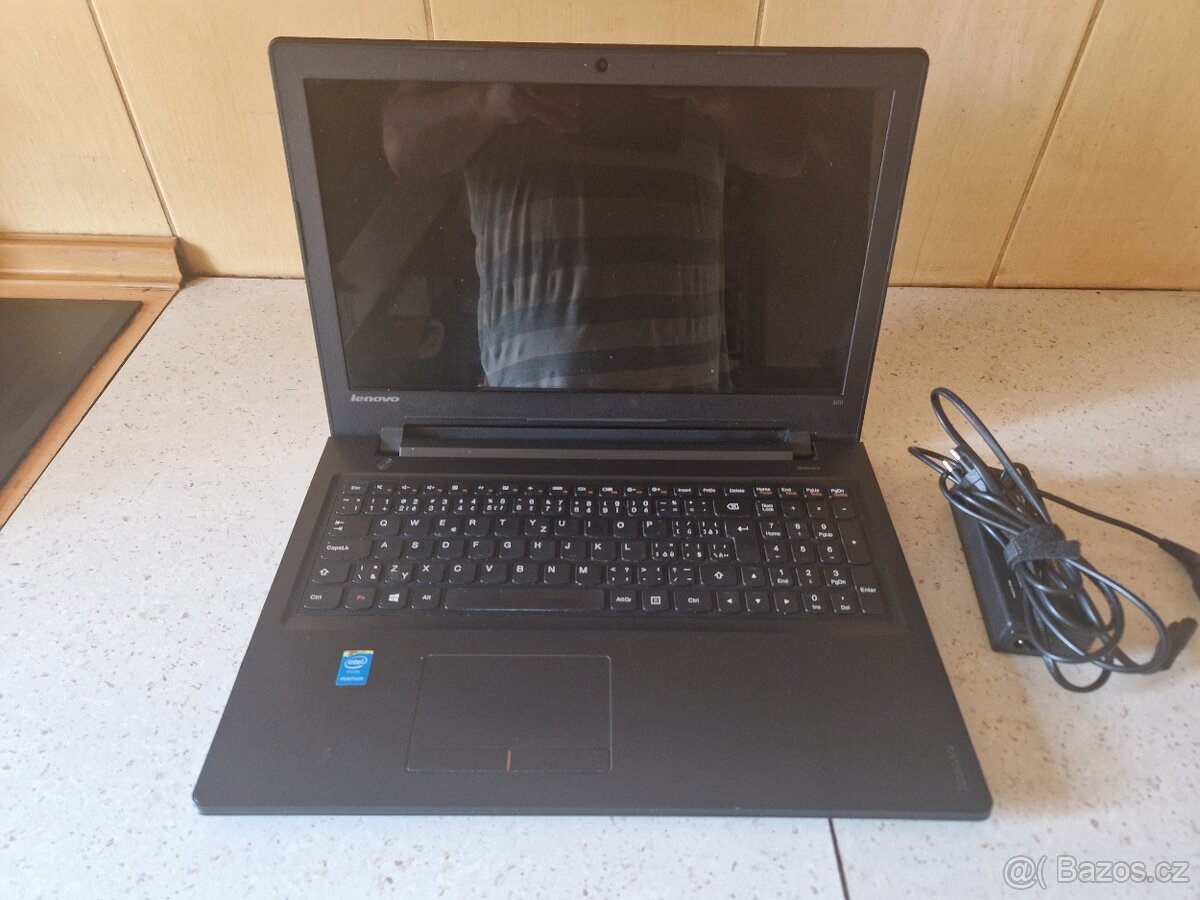 Lenovo Ideapad 300-15lbr - 2