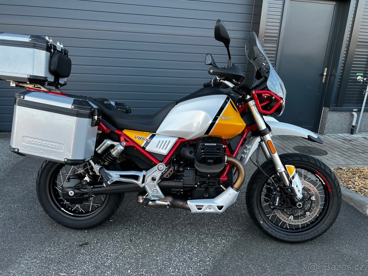 2019 Moto Guzzi V 85 TT - 2