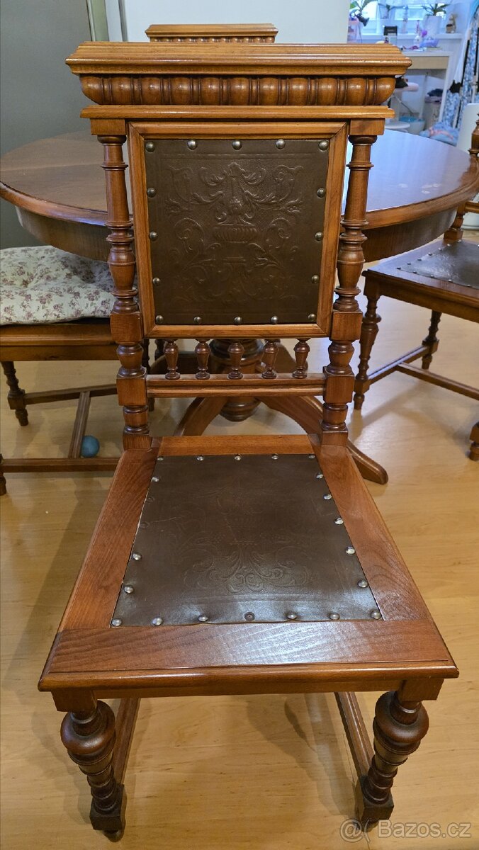 Stůl + 4x židle masív - 2