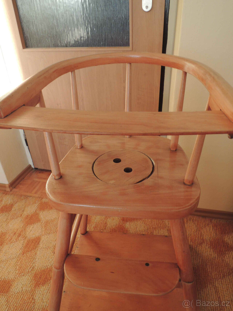 Stará dětská dřevěná židle - 2