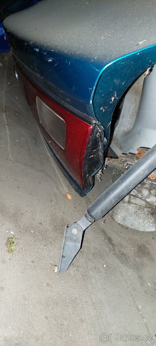 Mazda 323 F BA kapota a viko kufru - 2