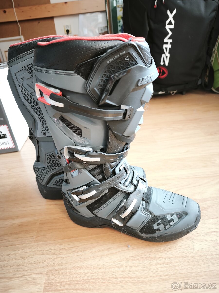 LEATT boty 5.5 Flexlock Enduro Graphene - 2