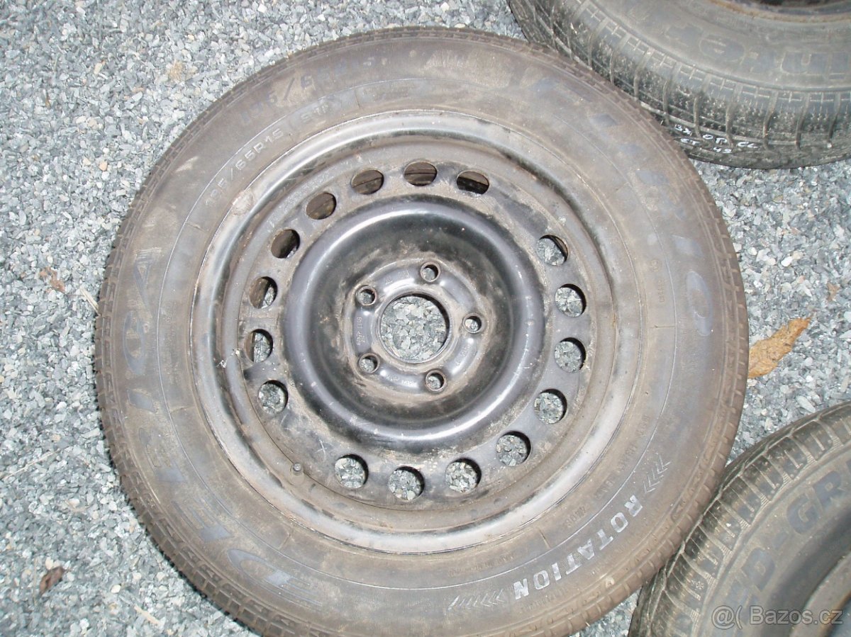 4x 15" plechové disky na Opel nebo Saab. - 2