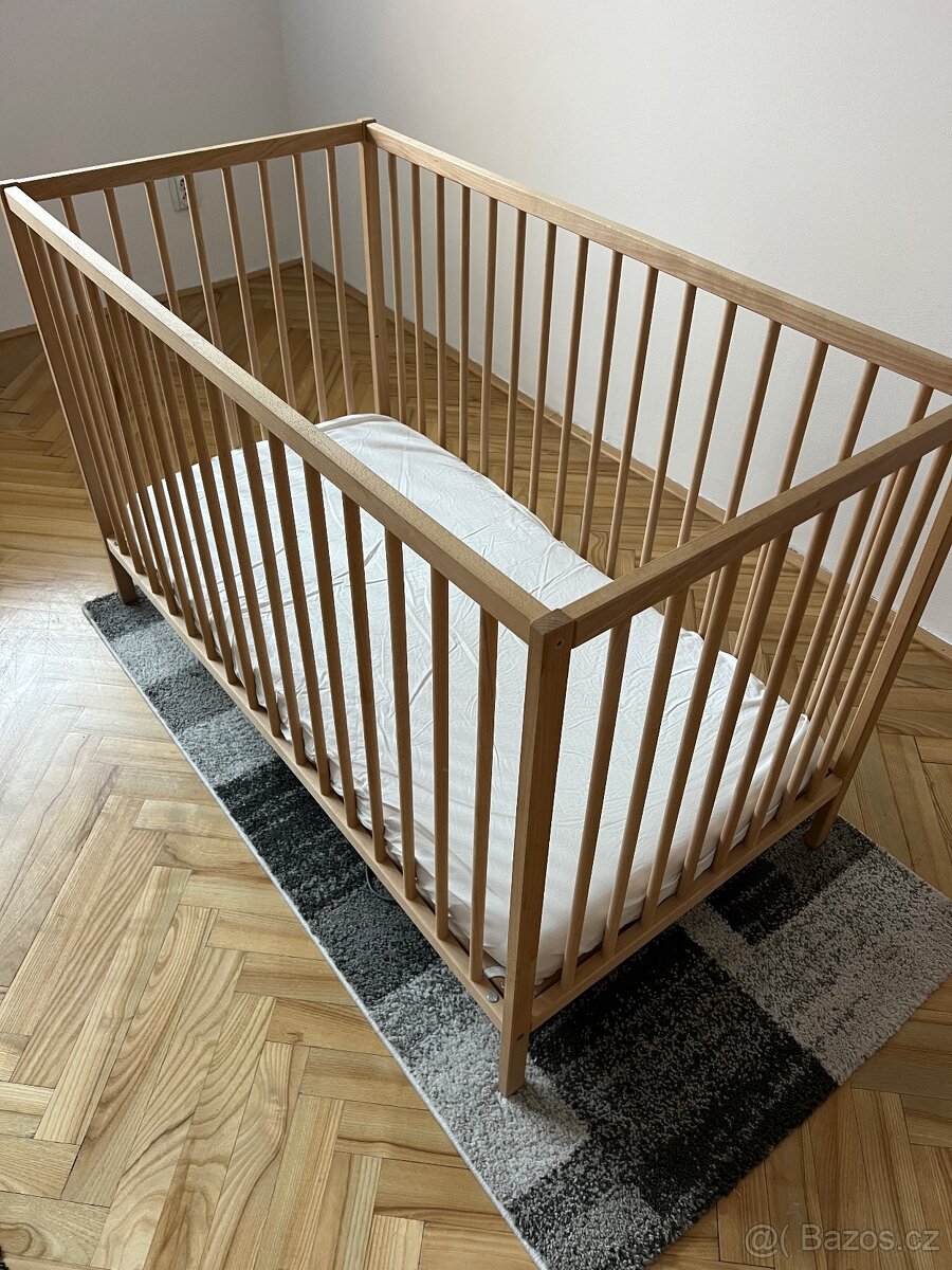 Dětská postýlka s matrací - 2