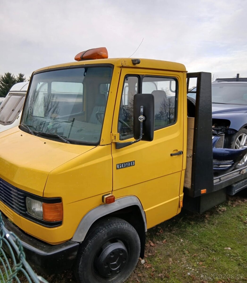 Prodám odtahové nákladní auto, mercedes VARIO - 2