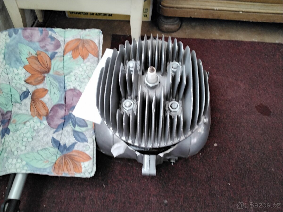 Motor jawa 250 559 - 2