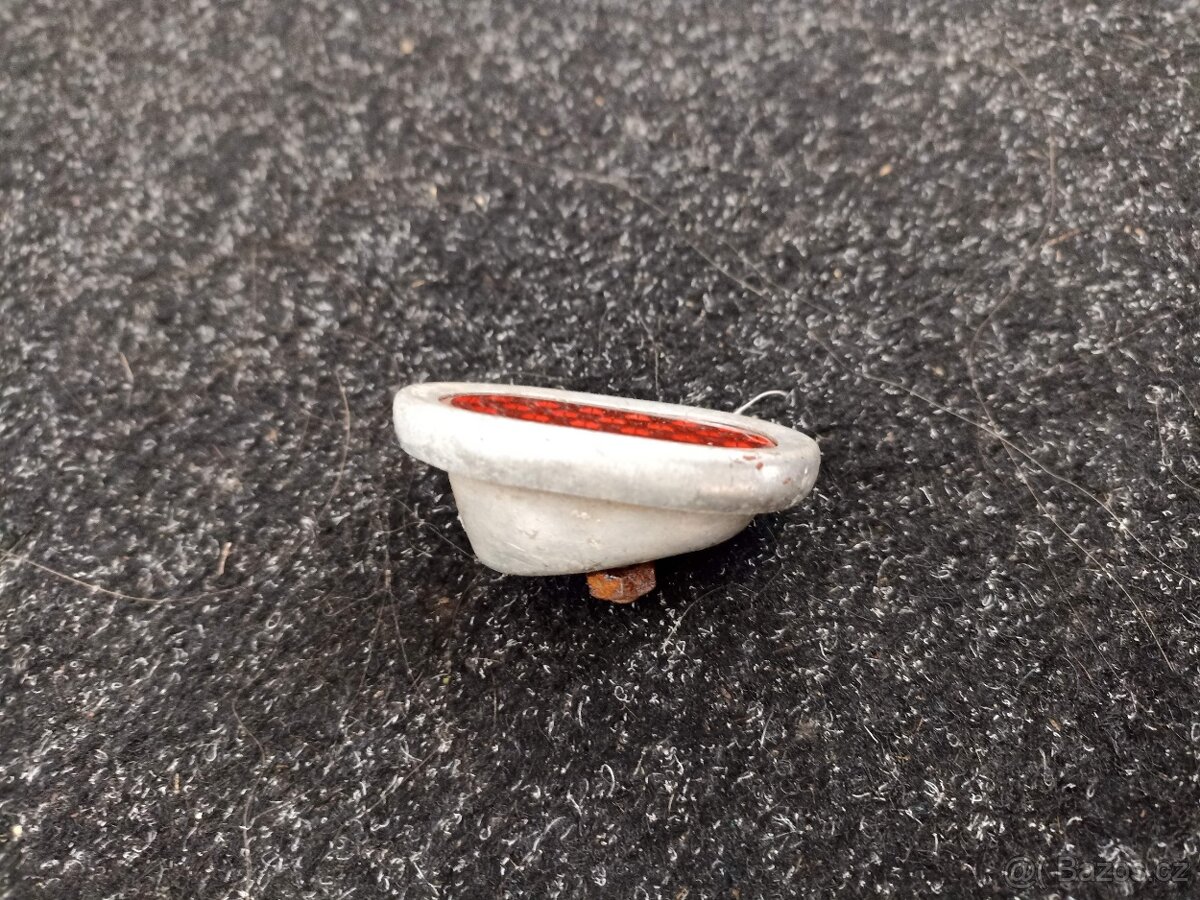 Zadní odrazka,víko spojkové, Stadion s11 - 2