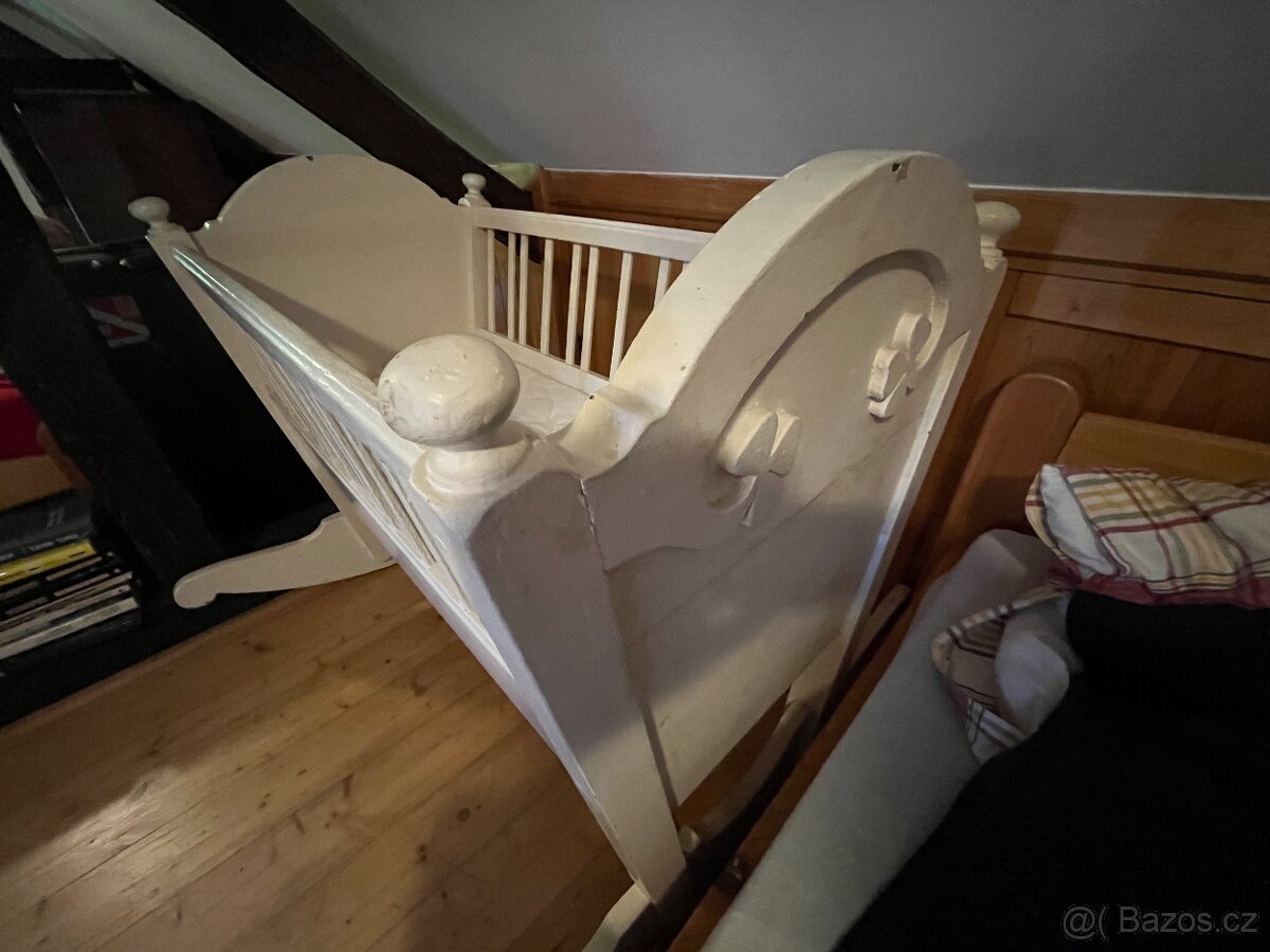 Prodám 102 let starou kolébku pro dítě - 2
