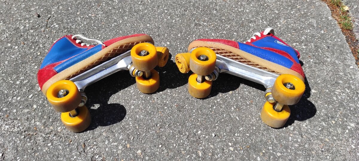 Dvouřadé kolečkové celokožené brusle LICO - 2