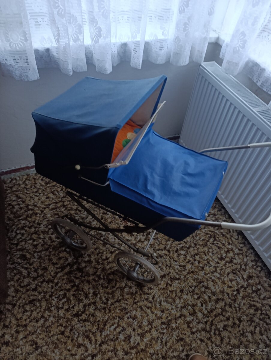 Retro kočárek - 2