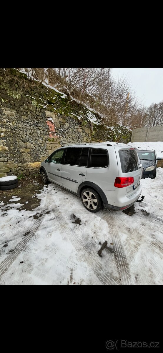 Vw touran cross - 2