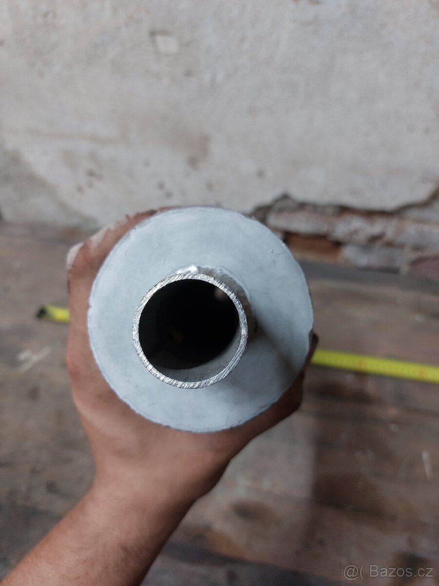 Výfuk na traktor/ moto - 2