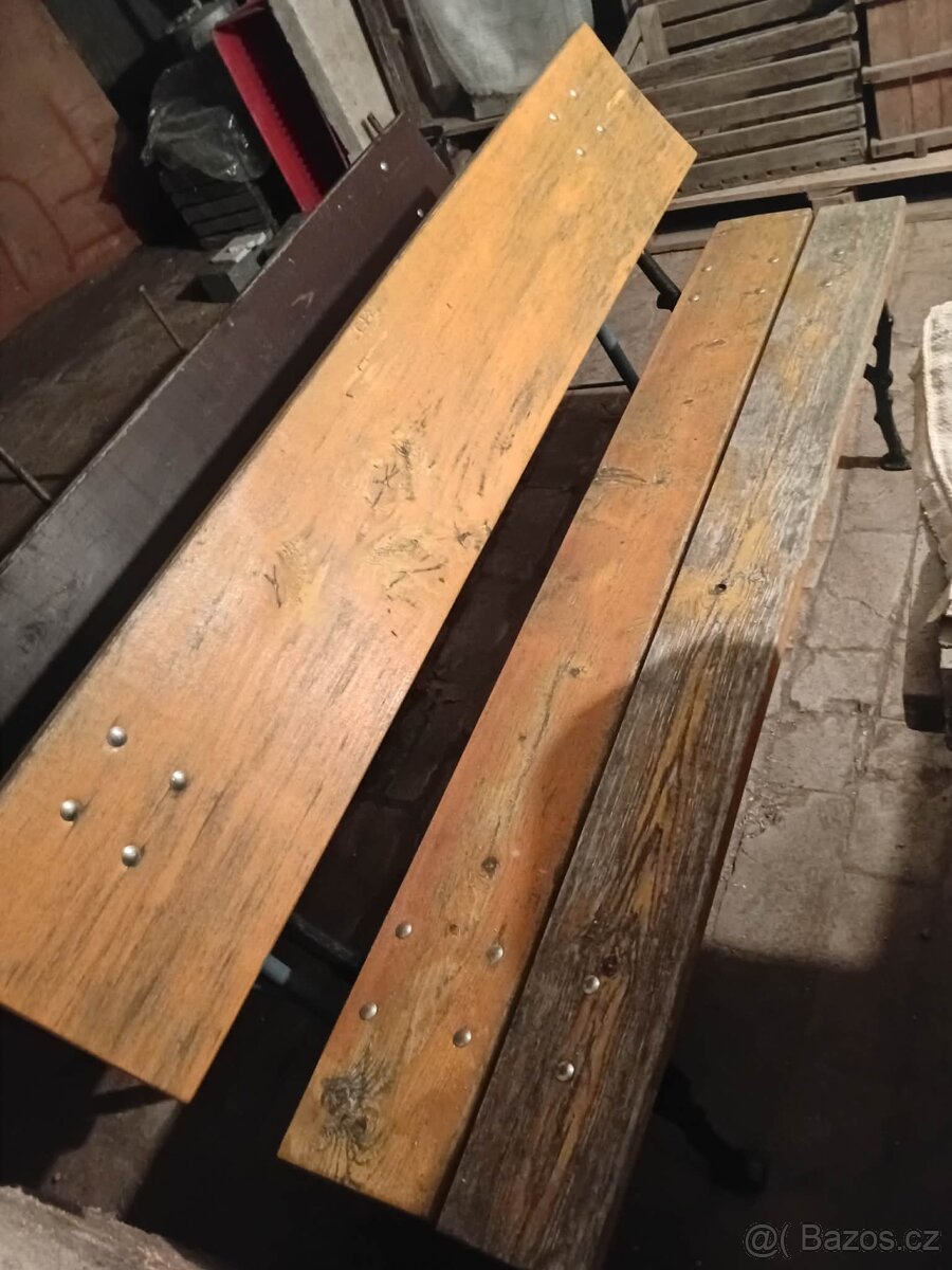 Zahradní lavička - 2