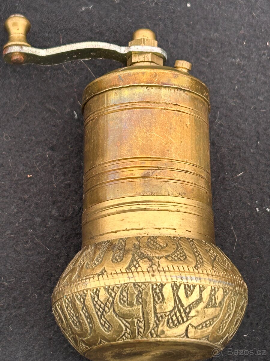 Mlýnek na kořenî,pepř - 2