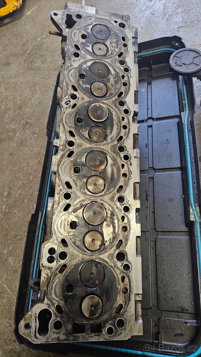 Hlavy válců RD28T Nissan Patrol - 2