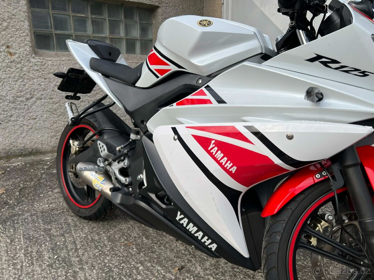 Yamaha YZF- R125 - 2