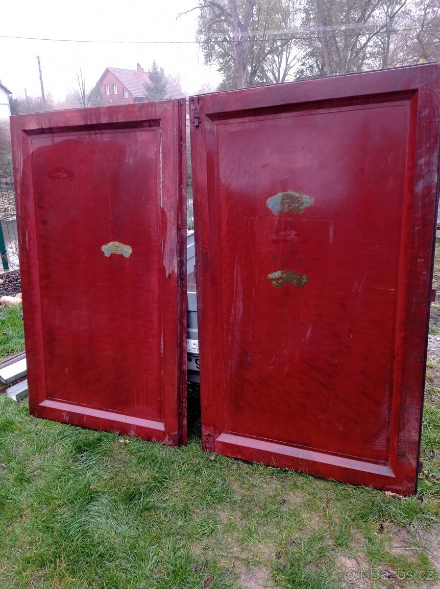 Dvoukřídlé vrata garáže - 2