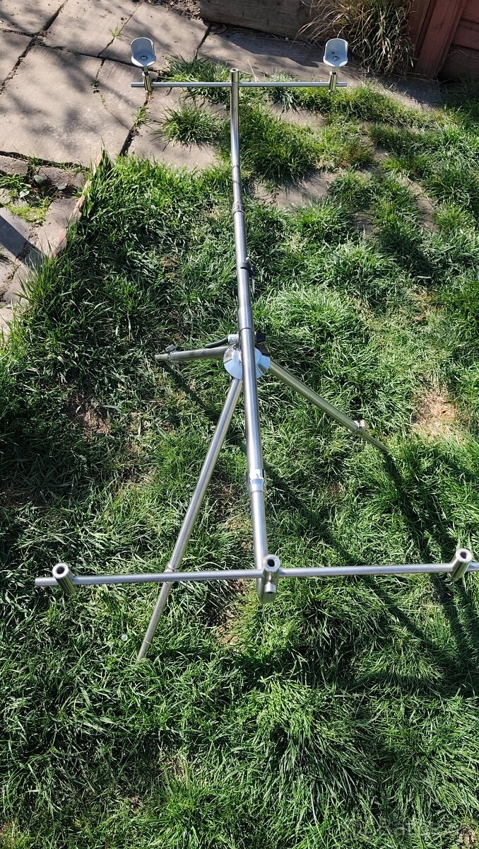 Prodám stojan tripod nerezový SONA - 2