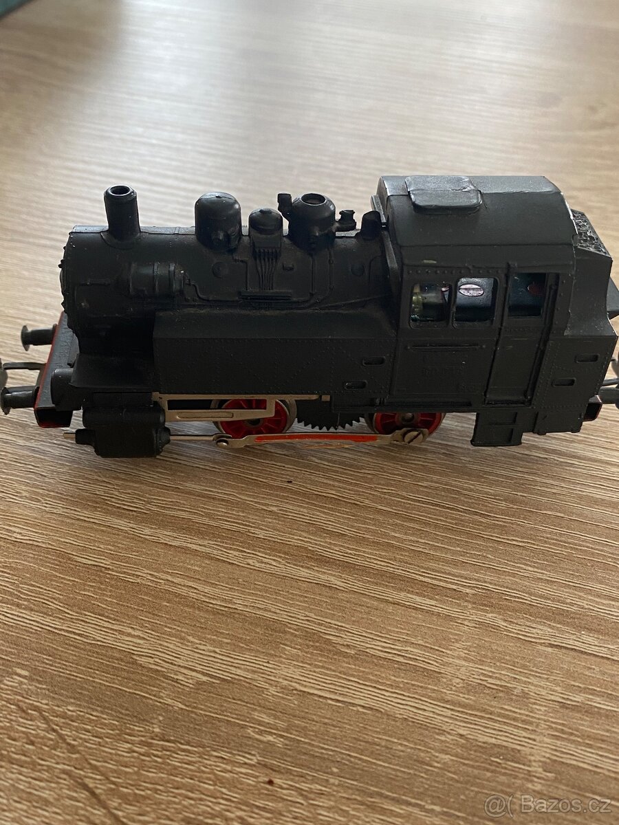 Piko lokomotiva a vagóny - 2