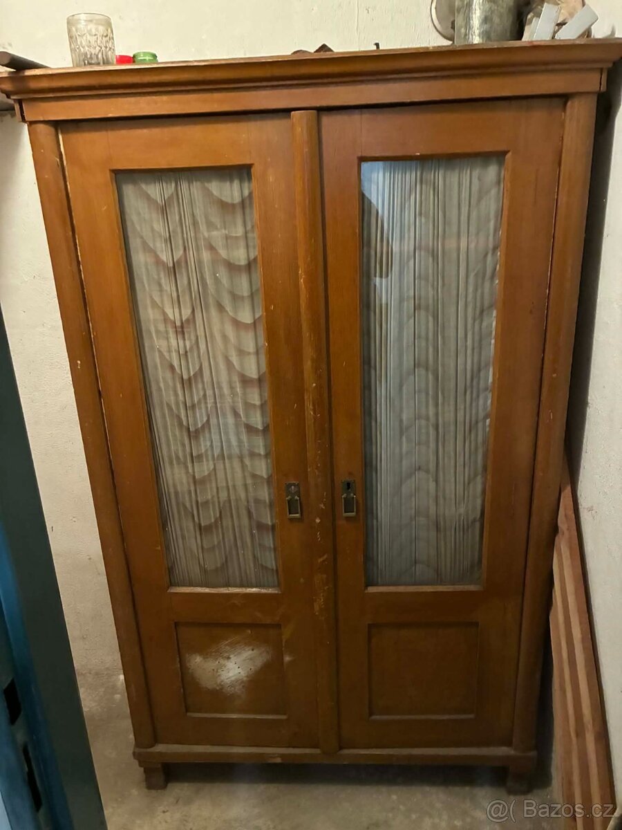 Stará skříň - 2