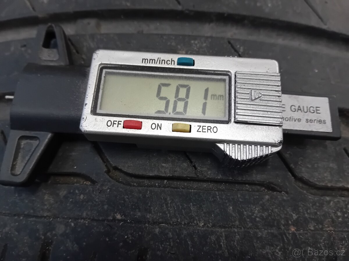 225/45/17 - 2