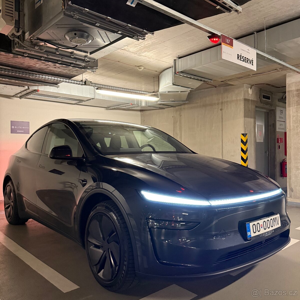 Tesla Model Y Premium Long Range 4x4 - 2