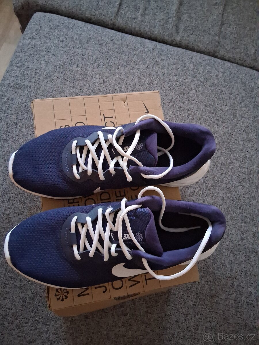 Tenisky NIKE REVOLUTION 45,5 - 2