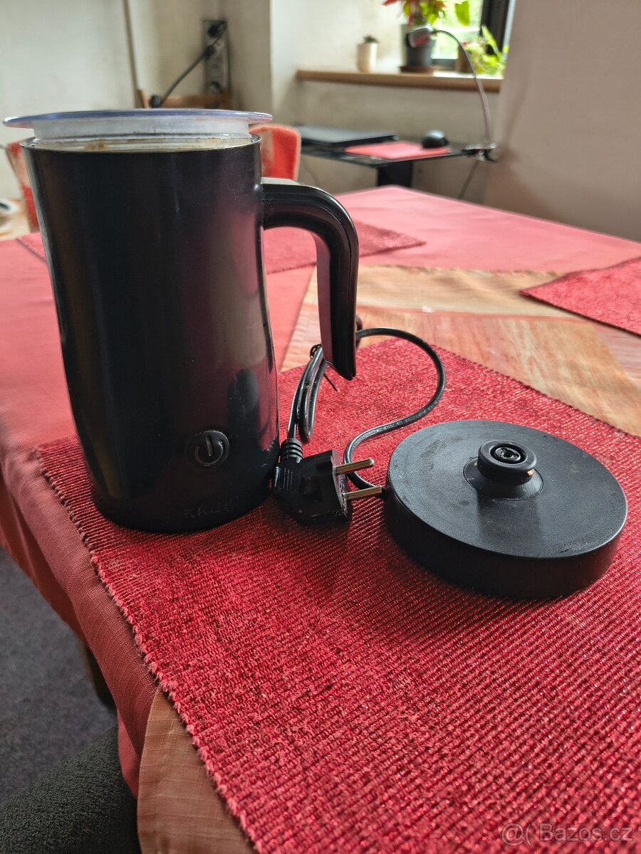 Napěňovač mléka. - 2