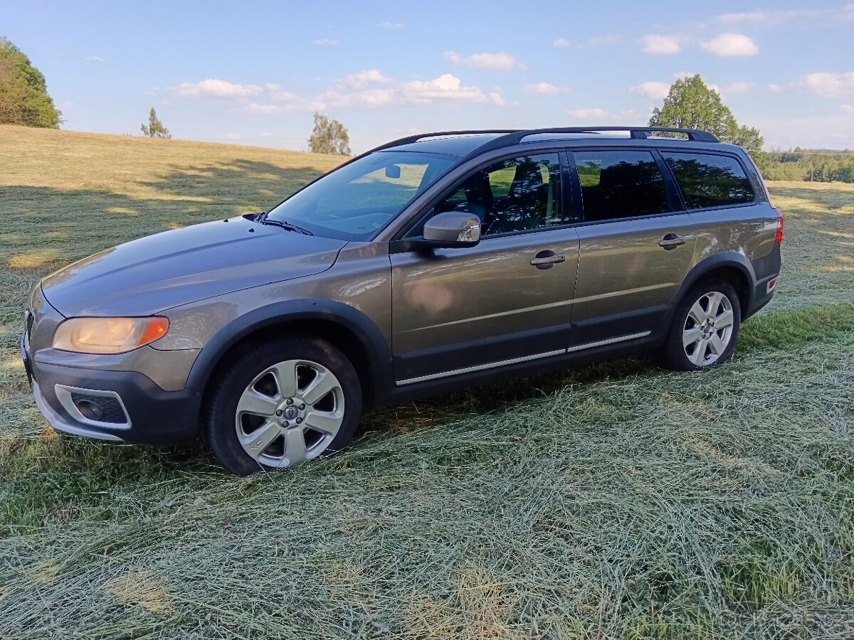 Volvo xc70 - 2