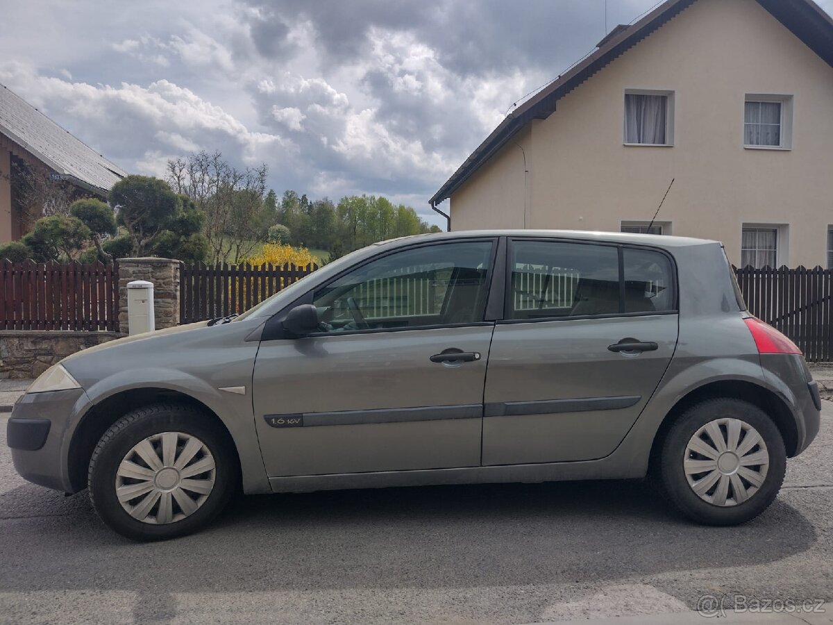 Renault Megane 2 - 1.6i hatchback - 2