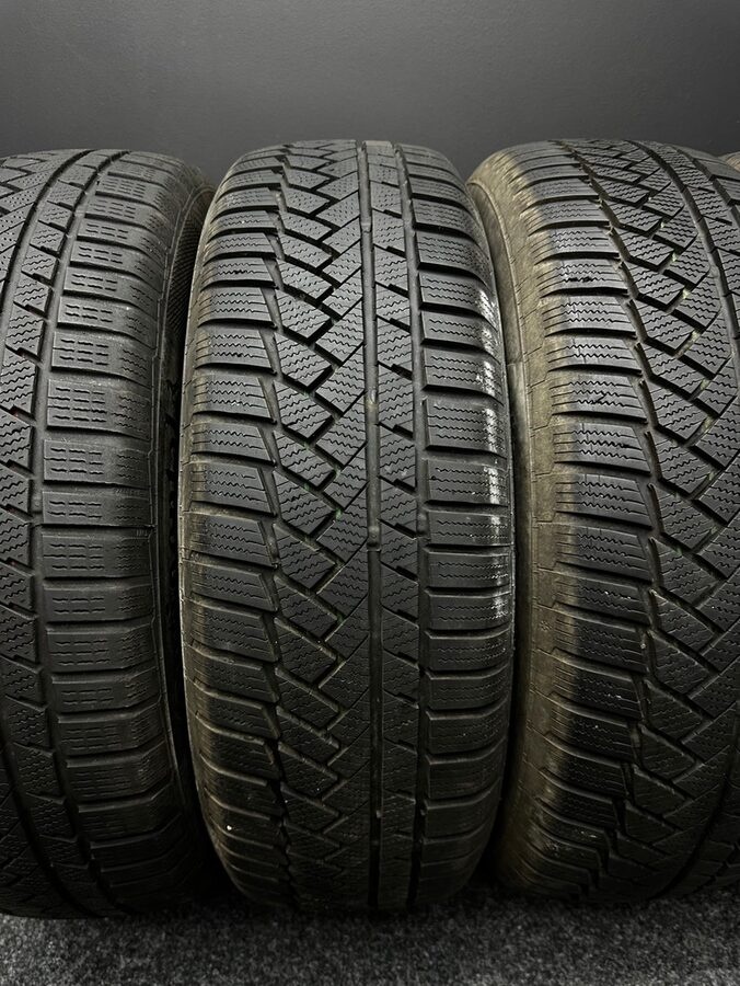 Sada pneu Continental 215/65/17 - 2