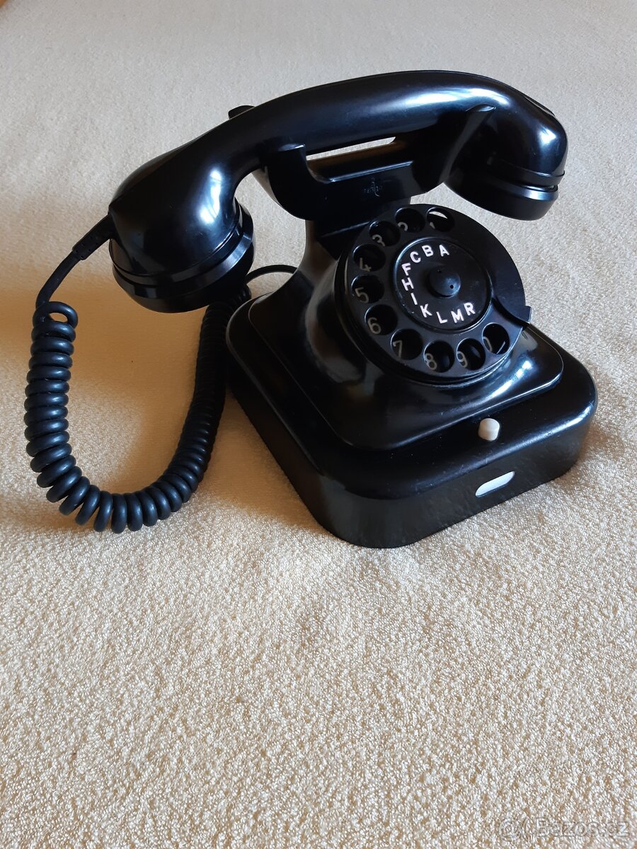 Starý telefon Tesla - 2